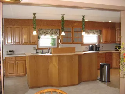 608 Garden Dr, Bismarck, ND 58504 photo 4