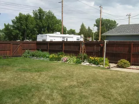 608 Garden Dr, Bismarck, ND 58504 photo 17