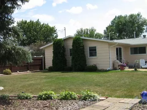 608 Garden Dr, Bismarck, ND 58504 photo 21