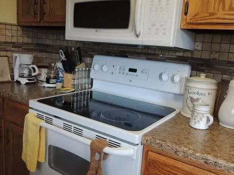 814 Lyon St, Stanton, ND 58571 photo 5
