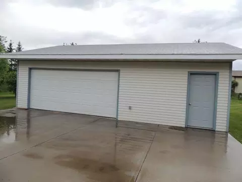 814 Lyon St, Stanton, ND 58571 photo 2
