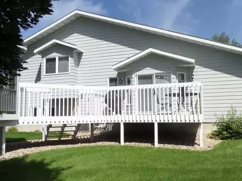 4735 Pintail Loop SE, Mandan, ND 58554 photo 18