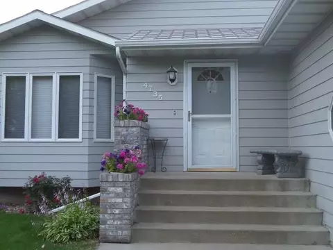 4735 Pintail Loop SE, Mandan, ND 58554 photo 2