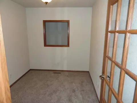 2504 Michael Ln SE, Mandan, ND 58554 photo 11