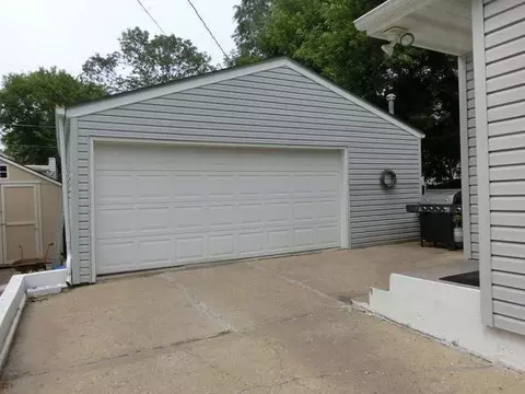 804 3rd St, Bismarck, ND 58501 photo 3