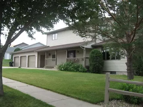 1250 Territory Dr, Bismarck, ND 58503 photo 1