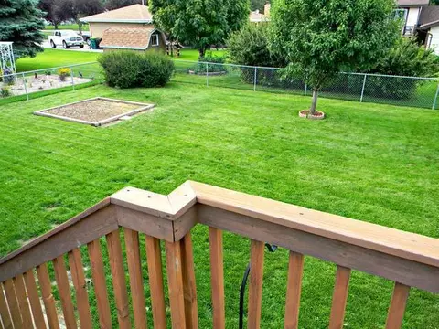 606 Wachter Ave E, Bismarck, ND 58504 photo 25