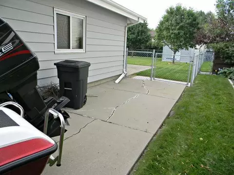 606 Wachter Ave E, Bismarck, ND 58504 photo 21
