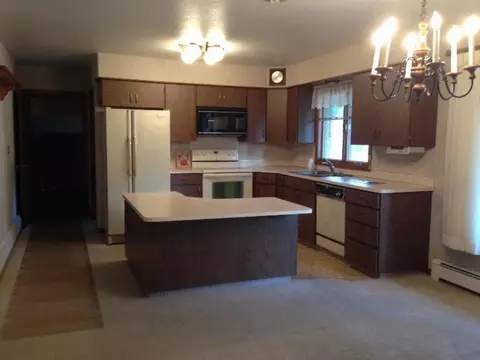200 Elm Ave, Linton, ND 58552 photo 9
