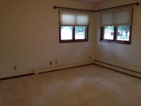 200 Elm Ave, Linton, ND 58552 photo 6