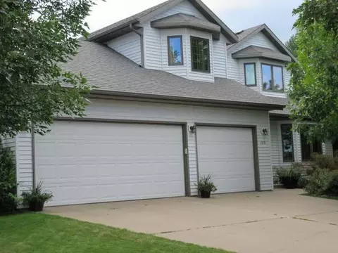 1319 Territory Dr, Bismarck, ND 58503 photo 1