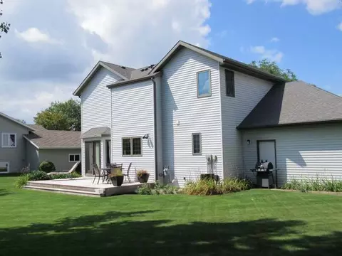1319 Territory Dr, Bismarck, ND 58503 photo 16