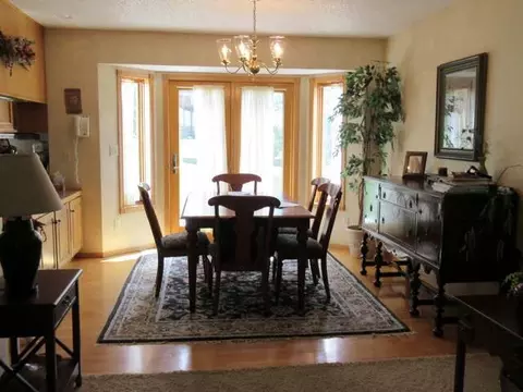 1319 Territory Dr, Bismarck, ND 58503 photo 4