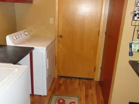 105 E Avenue Ave E, Bismarck, ND 58501 photo 8