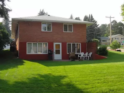 105 E Avenue Ave E, Bismarck, ND 58501 photo 3