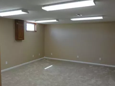 89 Custer Dr, Lincoln, ND 58504 photo 9