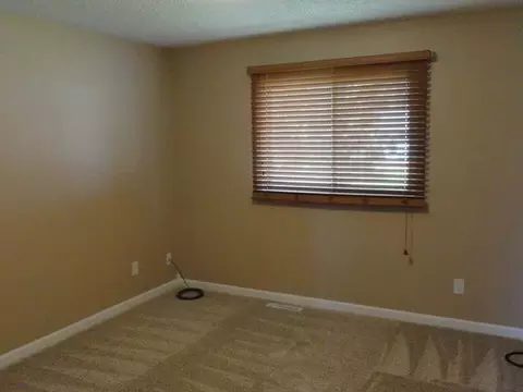 89 Custer Dr, Lincoln, ND 58504 photo 4