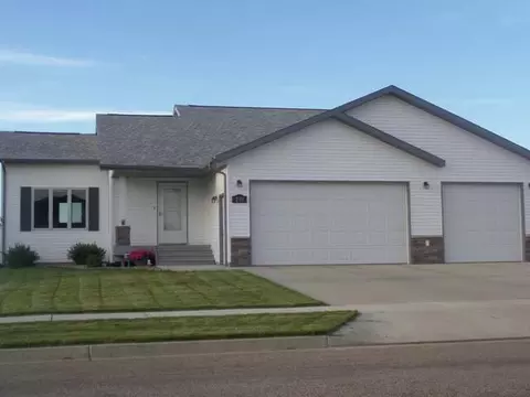230 Brandenburg Lp, Bismarck, ND 58504 photo 23