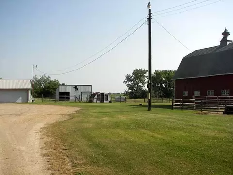 3929 4th St NE, Bowdon, ND 58418 photo 8