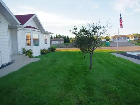 435 High Meadows Pl, Bismarck, ND 58501 photo 41