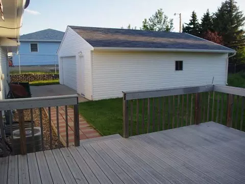 435 High Meadows Pl, Bismarck, ND 58501 photo 9
