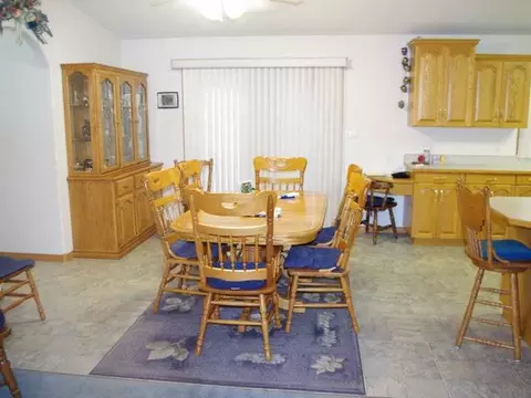 435 High Meadows Pl, Bismarck, ND 58501 photo 5