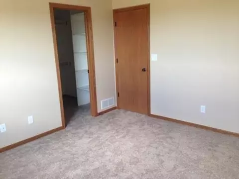 5606 Normandy St, Bismarck, ND 58503 photo 4