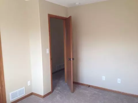 5606 Normandy St, Bismarck, ND 58503 photo 8