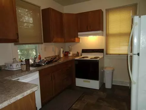 314 D Ave E, Bismarck, ND 58501 photo 4