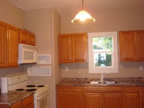 717 3rd St N, Bismarck, ND 58501 photo 2