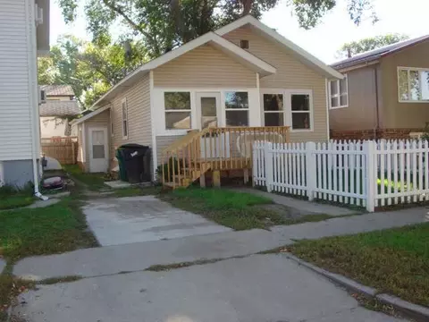 717 3rd St N, Bismarck, ND 58501 photo 1