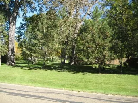 7541 Ash Ln, Bismarck, ND 58503 photo 12