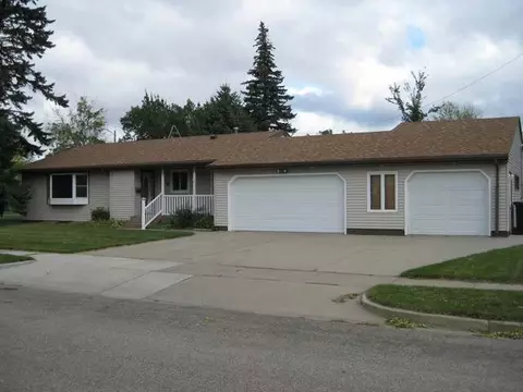 124 Sioux Ave, Bismarck, ND 58501 photo 1