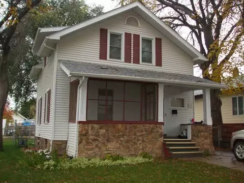 203 9 Ave NW, Mandan, ND 58554 photo 1