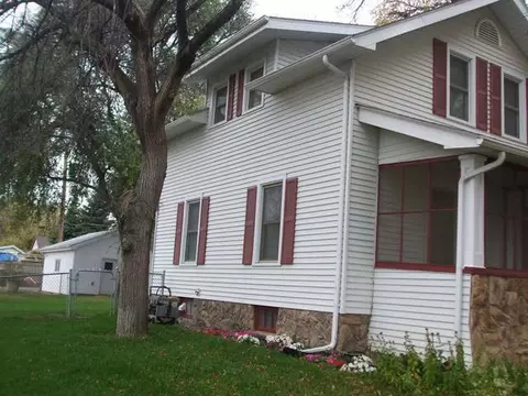 203 9 Ave NW, Mandan, ND 58554 photo 2