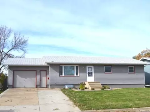 1013 Beacon Ln, Beulah, ND 58523 photo 1