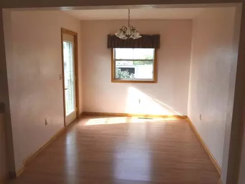 1013 Beacon Ln, Beulah, ND 58523 photo 4