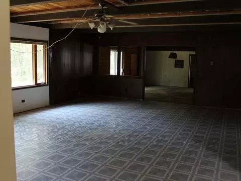405 3rd St NW, Parshall, ND 58770 photo 5