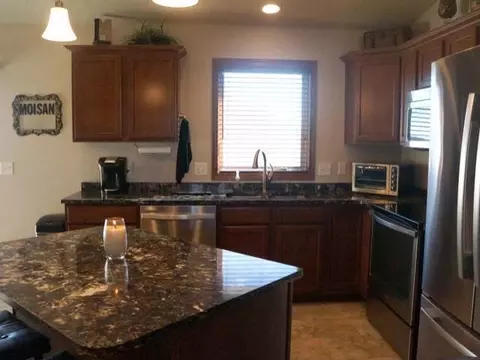 209 Brandenburg Lp, Bismarck, ND 58503 photo 4