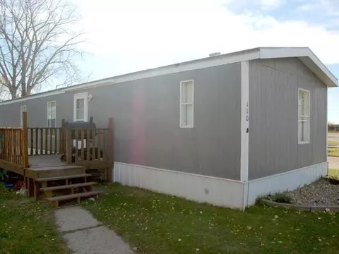 110 Tuttle Ave, Mandan, ND 58554 photo 1