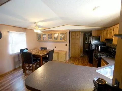 110 Tuttle Ave, Mandan, ND 58554 photo 8