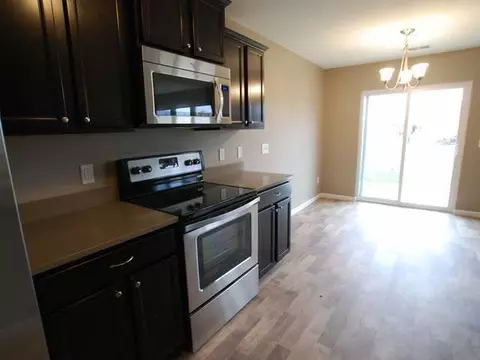4127 Normandy St, Bismarck, ND 58503 photo 7