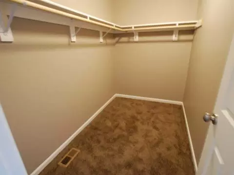 4127 Normandy St, Bismarck, ND 58503 photo 11