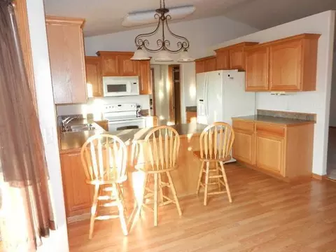 335 Ridgeland Lp, Bismarck, ND 58503 photo 4