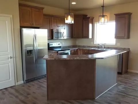 3204 14th Ave SE, Mandan, ND 58554 photo 4