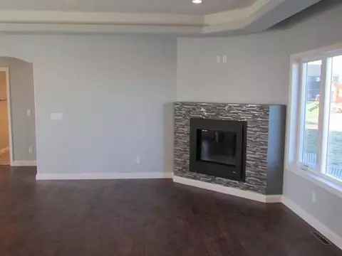 718 Calvert Dr, Bismarck, ND 58503 photo 11
