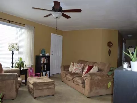2595 Jonathan Dr N, Mandan, ND 58554 photo 4
