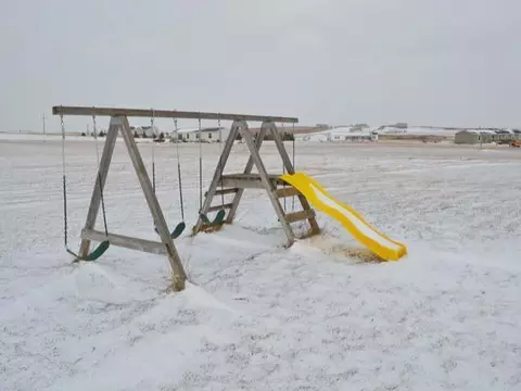 2595 Jonathan Dr N, Mandan, ND 58554 photo 11
