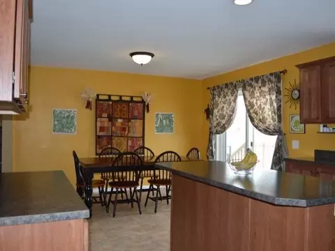 2595 Jonathan Dr N, Mandan, ND 58554 photo 5