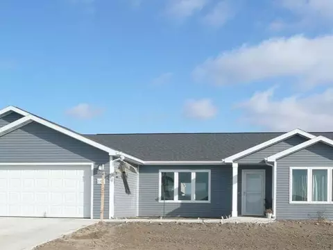 3309 Rutland Dr, Bismarck, ND 58504 photo 1